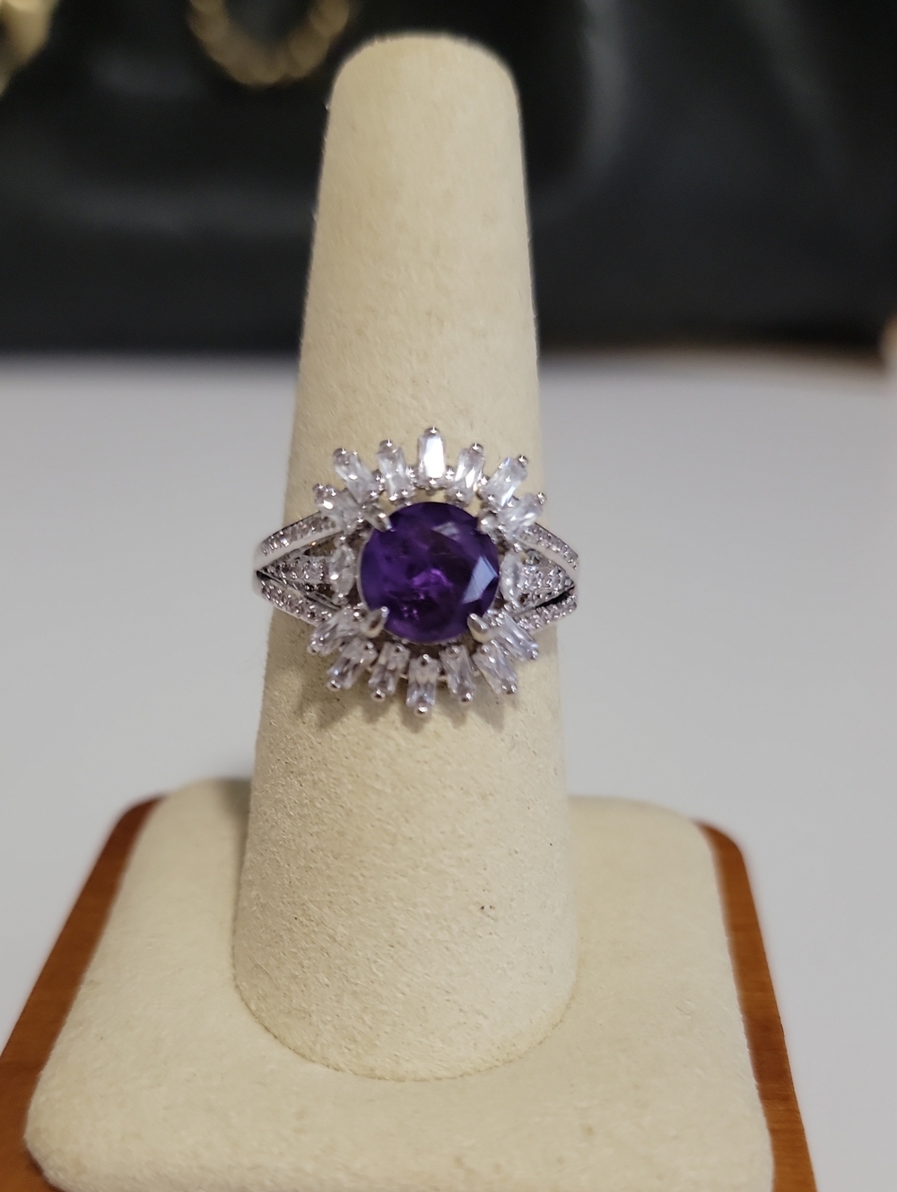 Bomb Party Ring Size 8